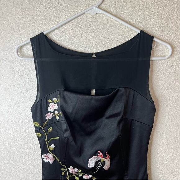 Mandalay | Vintage floral embroidered bird flower satin sheath cocktail dress 4 - Picture 3 of 8